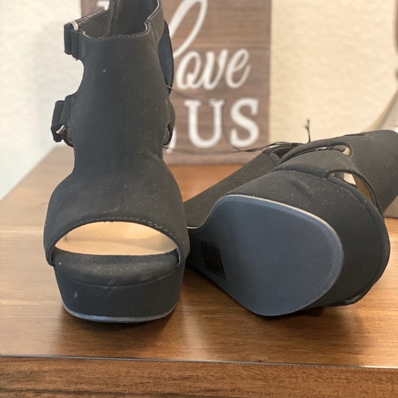 Shoes - New Women Wedges